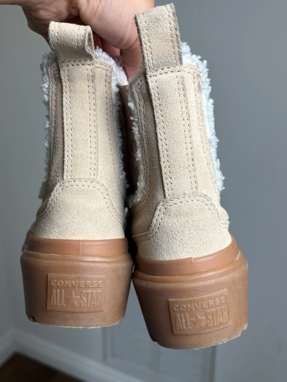 Convers Chuck Taylor All Star Chelsea Lugged Suede Boots Size 13.5